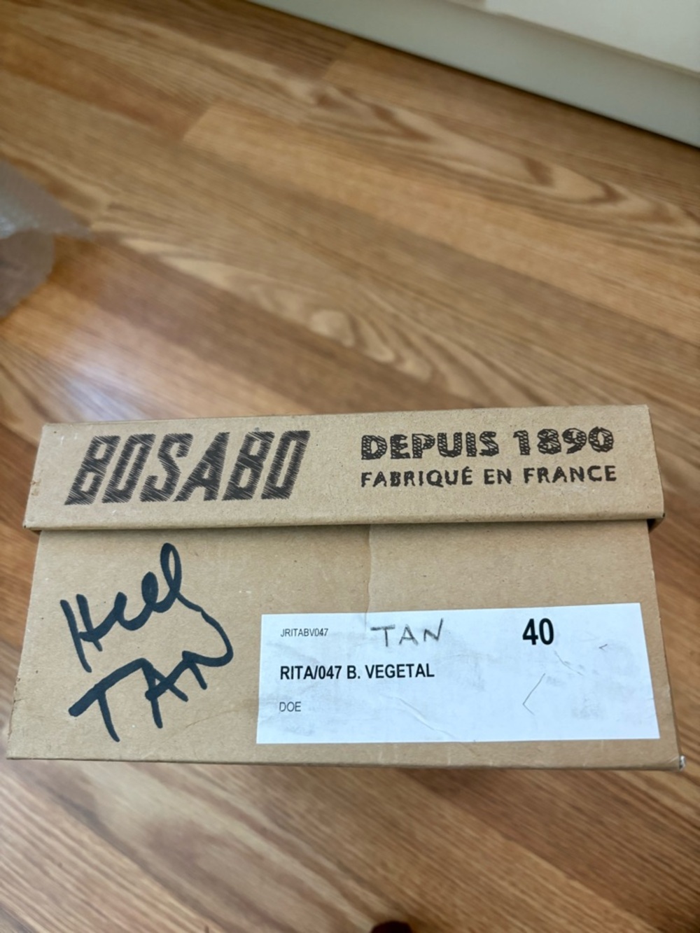 BOSABO Tan Wedges & Box with Branded Tissue - Picture 3 of 6